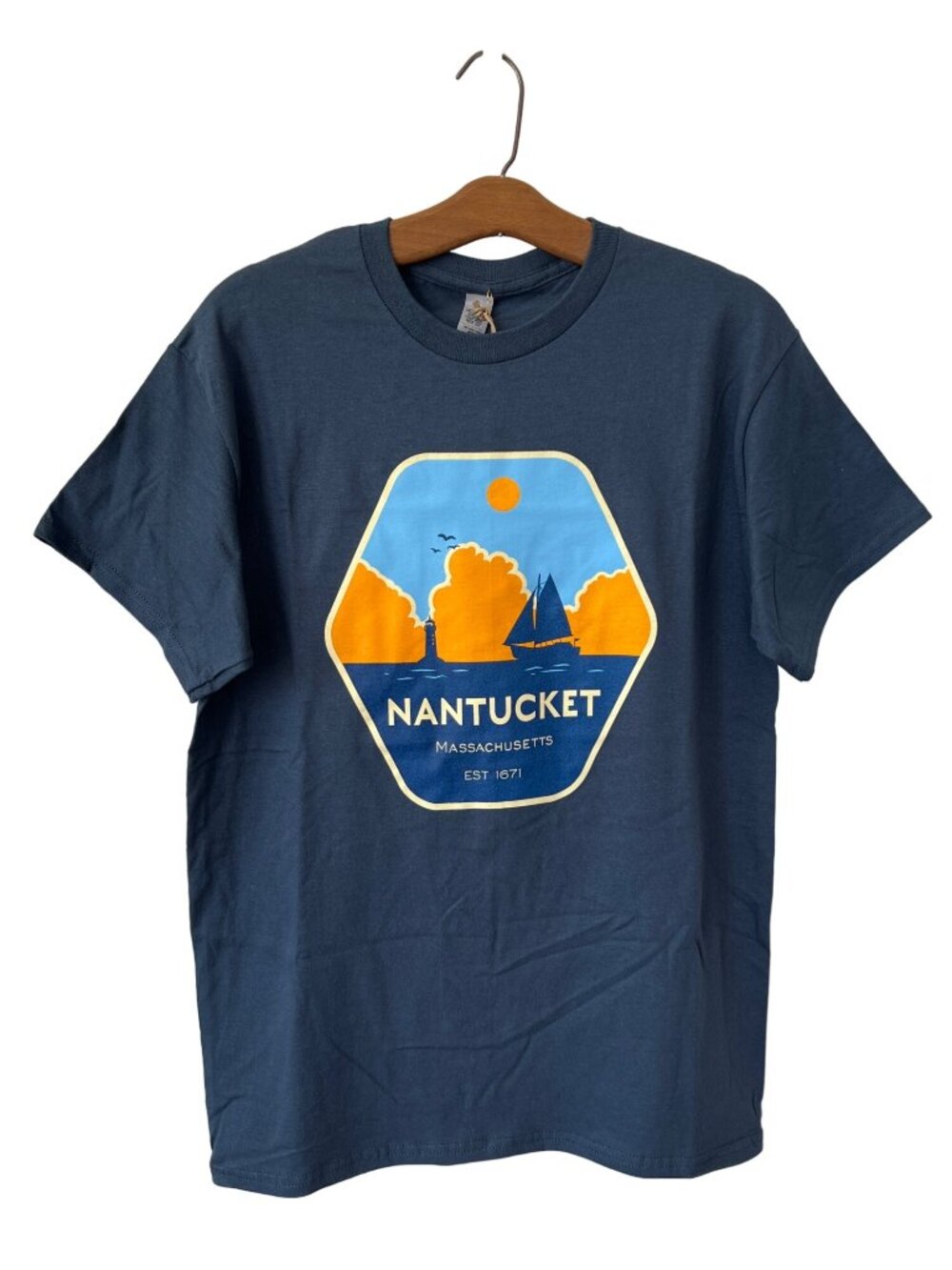 Good Land Supply Co. Graphic Tee Medium Nantucket Massachusetts Blue Dusk NEW